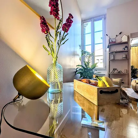 La Bulle Uzetienne Appartement *